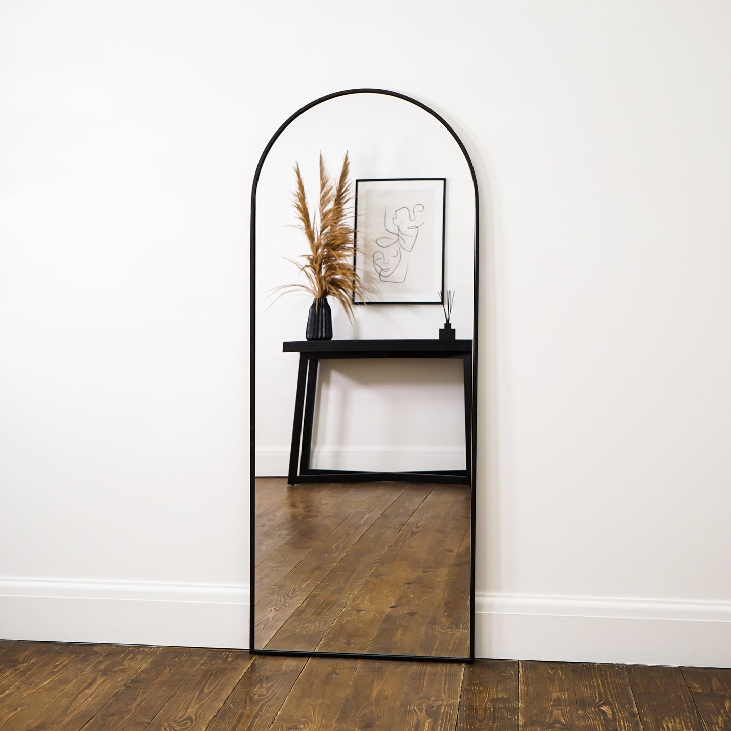 Miroir Arqué Pleine Longueur avec Cadre en Métal Minimaliste - 160 cm x 60 cm
