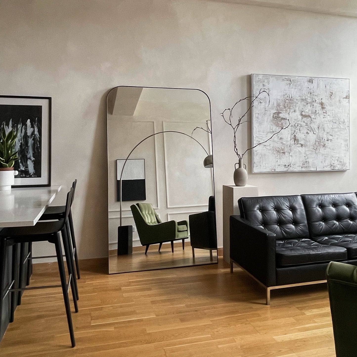 Lustro podłogowe łukowe Theo – Czarny Matowy Metal – Rozmiar XXL 200 x 120 cm