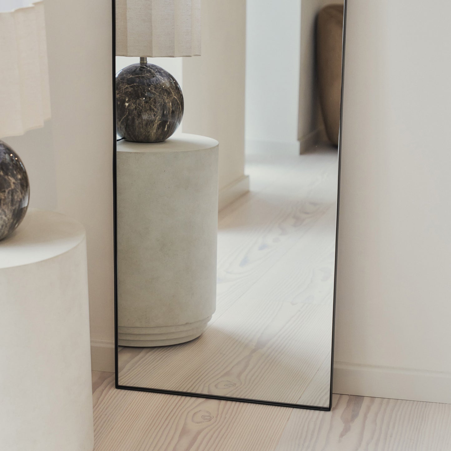 Lustro łukowe Theo - Pełnowymiarowe lustro industrialne z metalową ramą - 160 x 50 cm